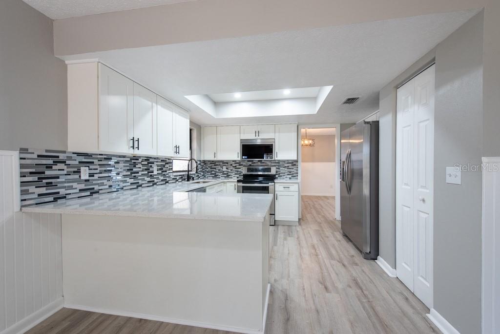 Image 9 of 48 For 2336 Windsor Oaks Avenue