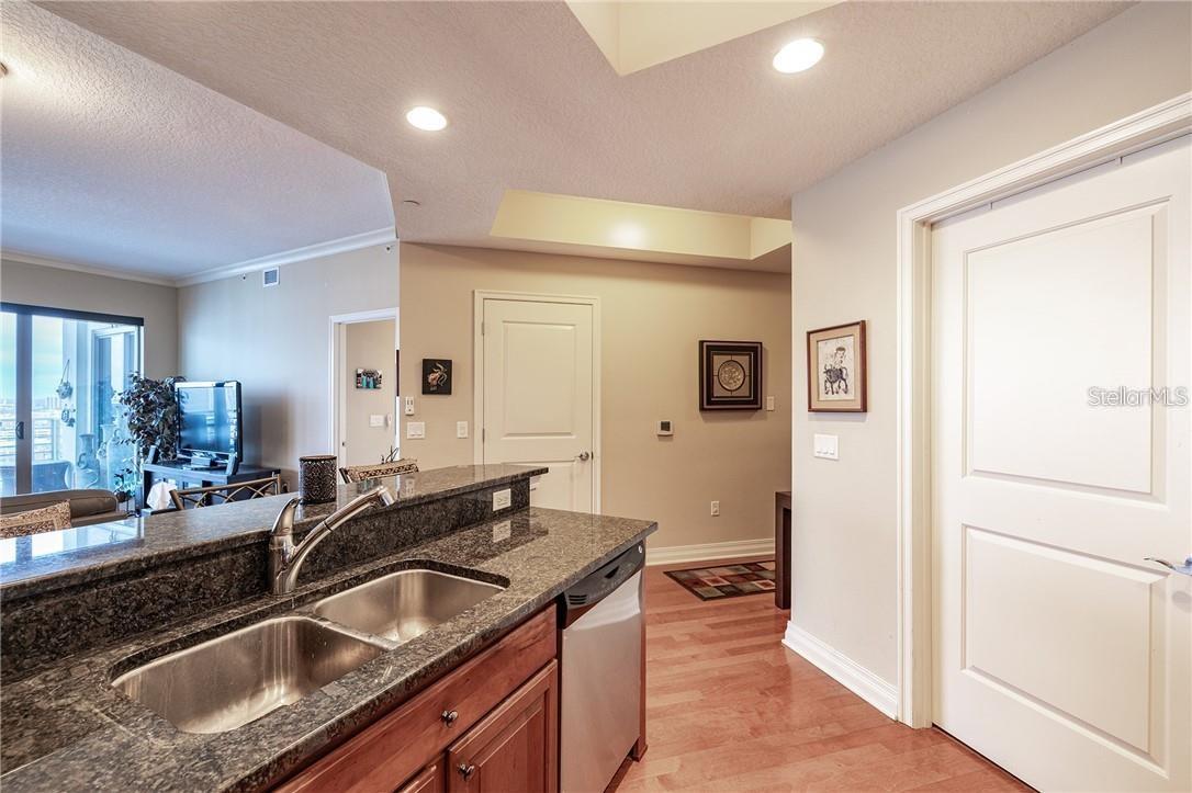 Image 16 of 27 For 1209 Cumberland Avenue 1802