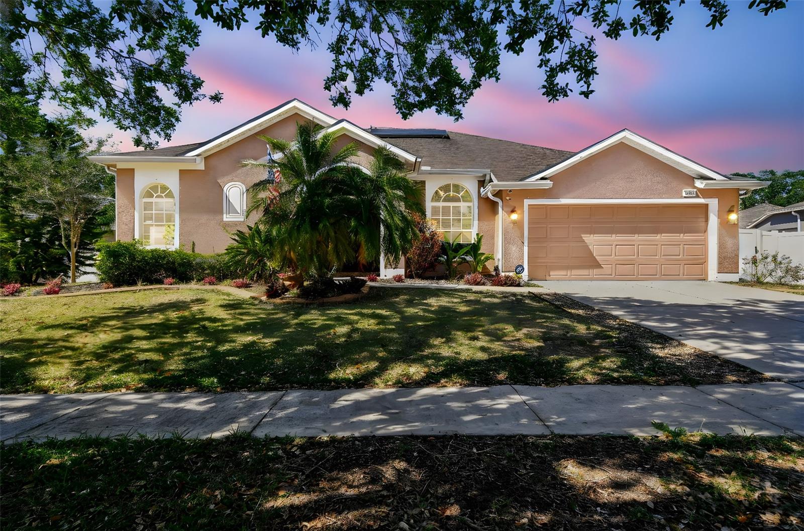 Details for 1939 Heartland Circle, VALRICO, FL 33594