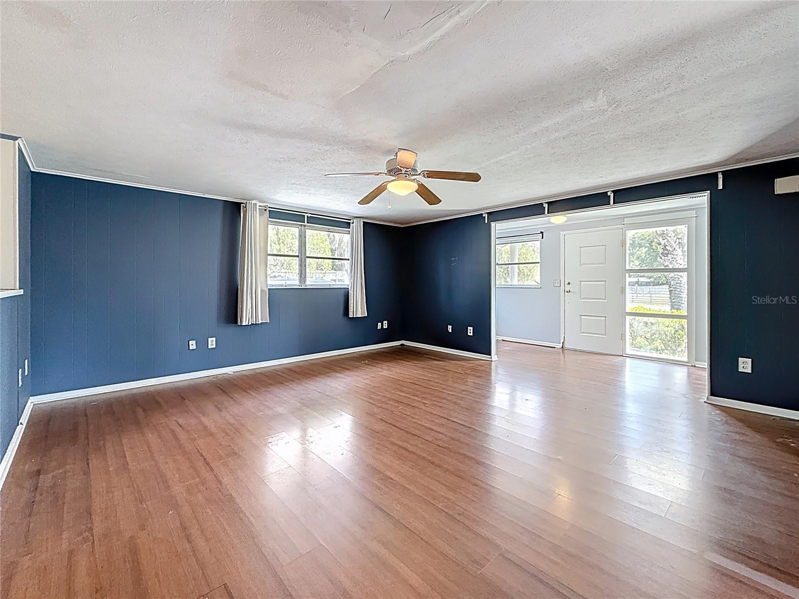 Image 18 of 63 For 38327 Palm Grove Drive