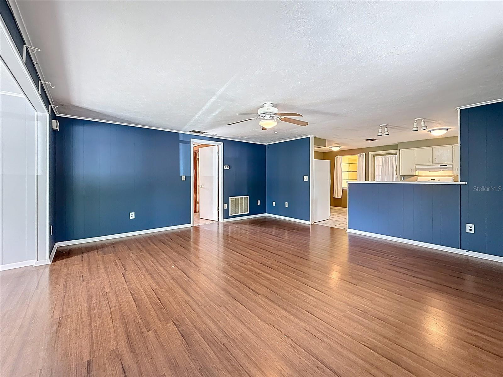 Image 20 of 63 For 38327 Palm Grove Drive