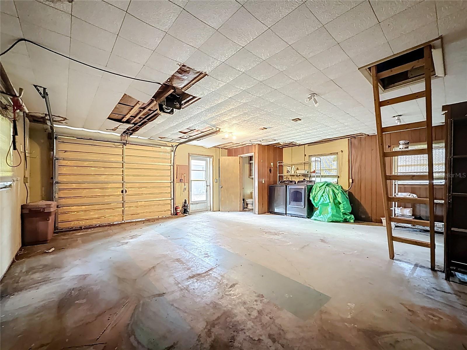 Image 40 of 63 For 38327 Palm Grove Drive