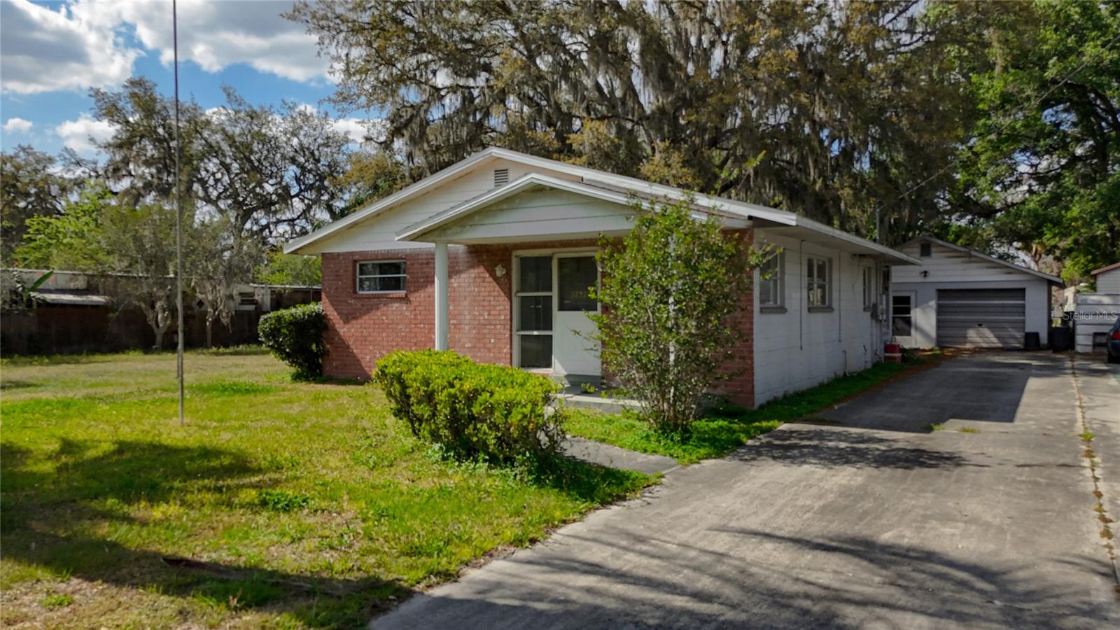 Image 8 of 63 For 38327 Palm Grove Drive