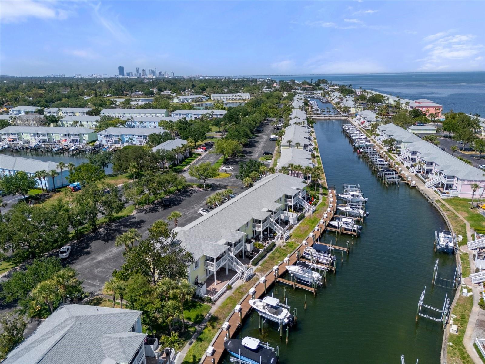 Image 10 of 69 For 5174 Beach Drive Se B