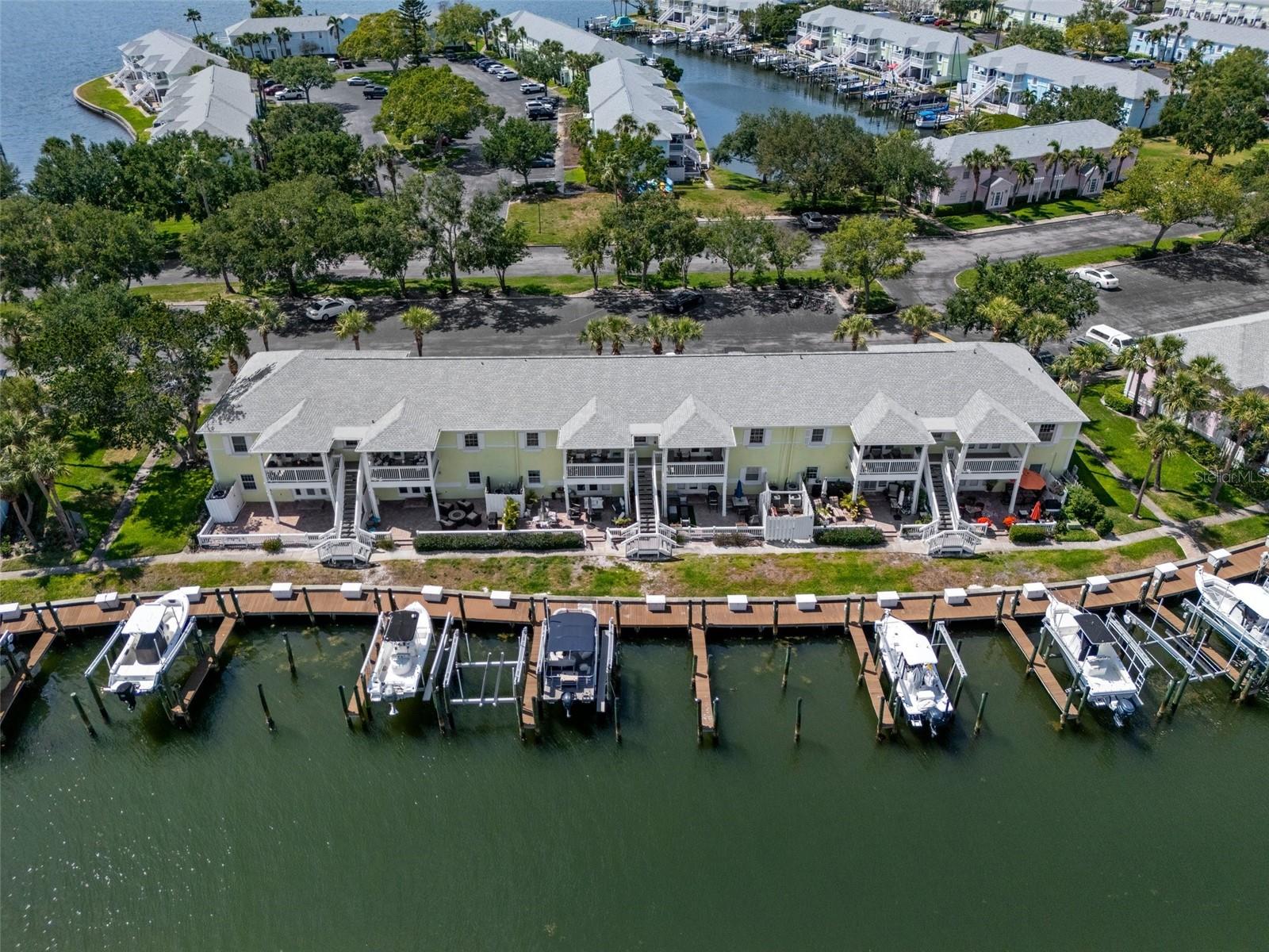 Image 12 of 69 For 5174 Beach Drive Se B
