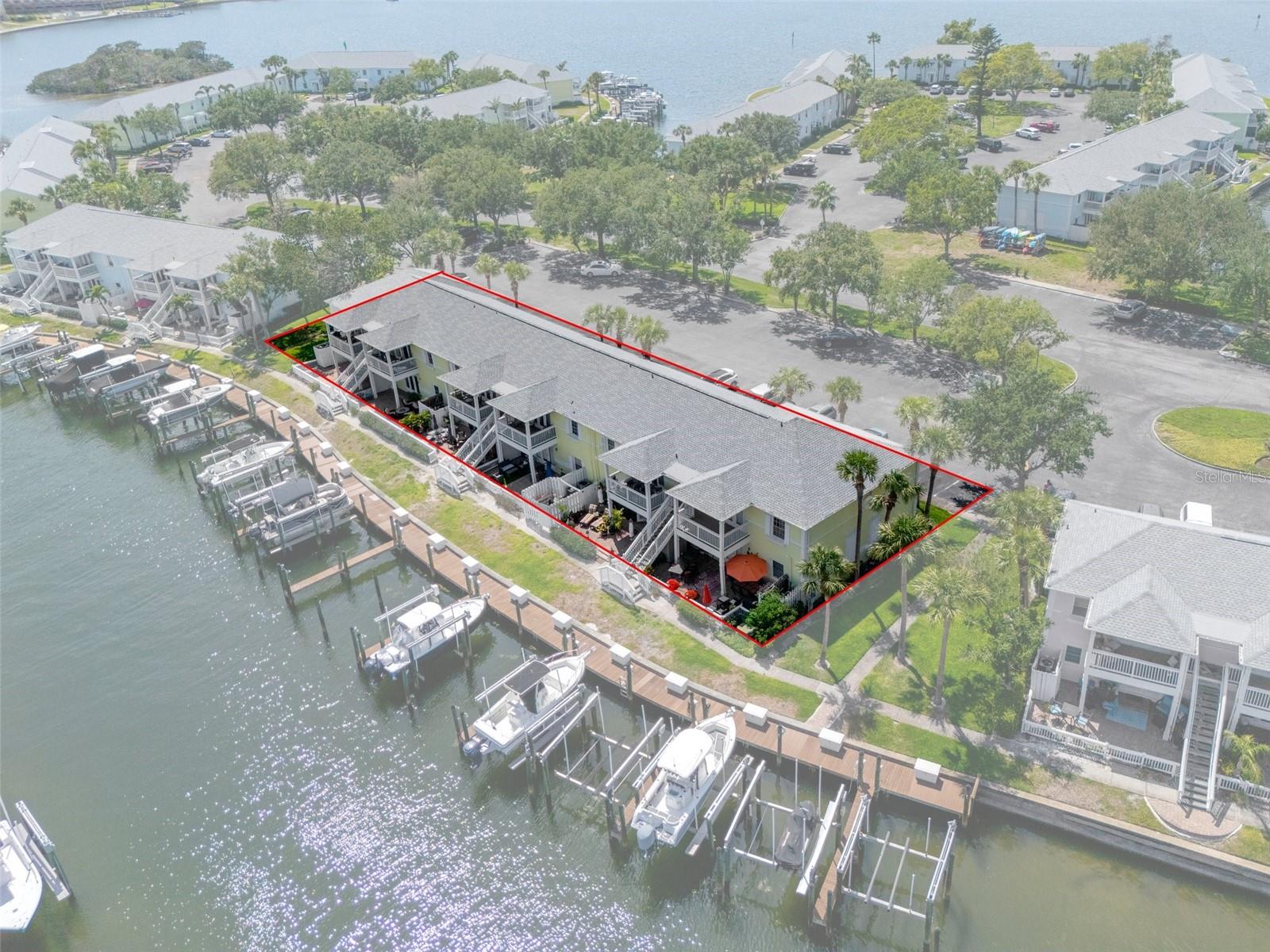 Image 14 of 69 For 5174 Beach Drive Se B