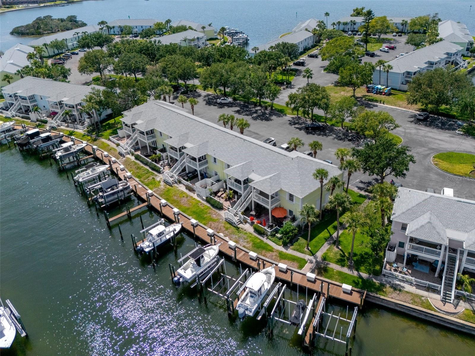 Image 15 of 69 For 5174 Beach Drive Se B