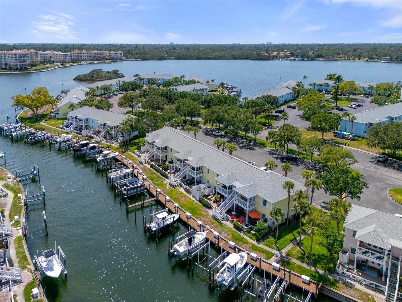 Image 16 of 69 For 5174 Beach Drive Se B