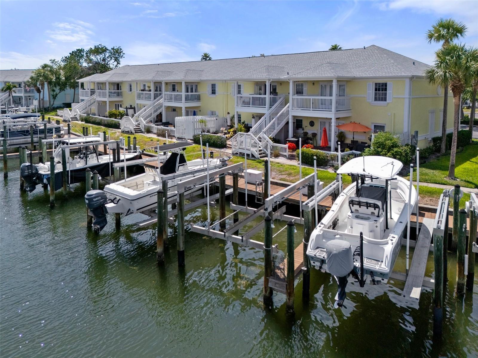 Image 17 of 69 For 5174 Beach Drive Se B