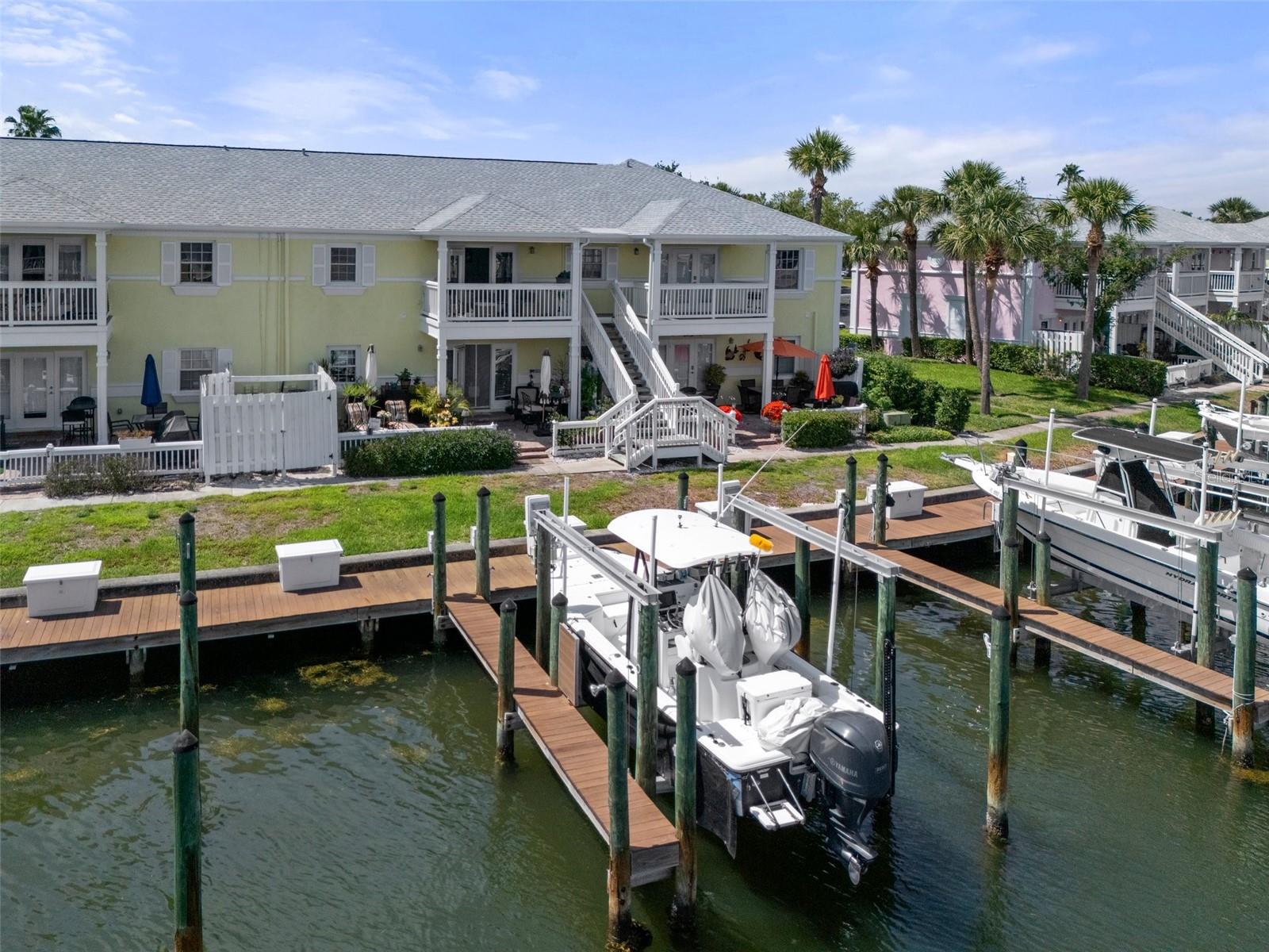 Image 19 of 69 For 5174 Beach Drive Se B