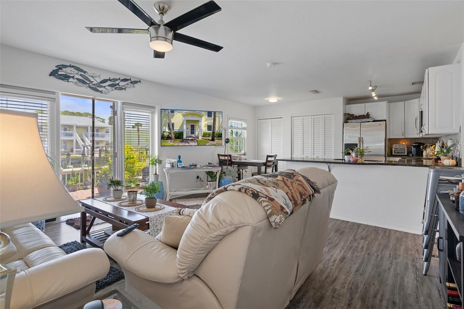 Image 22 of 69 For 5174 Beach Drive Se B