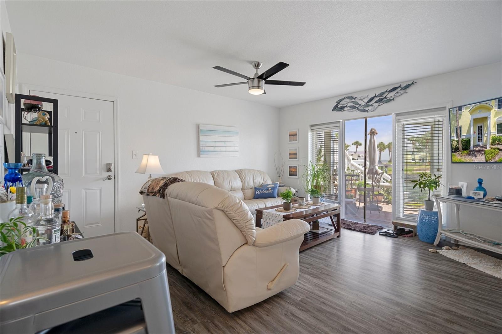 Image 25 of 69 For 5174 Beach Drive Se B