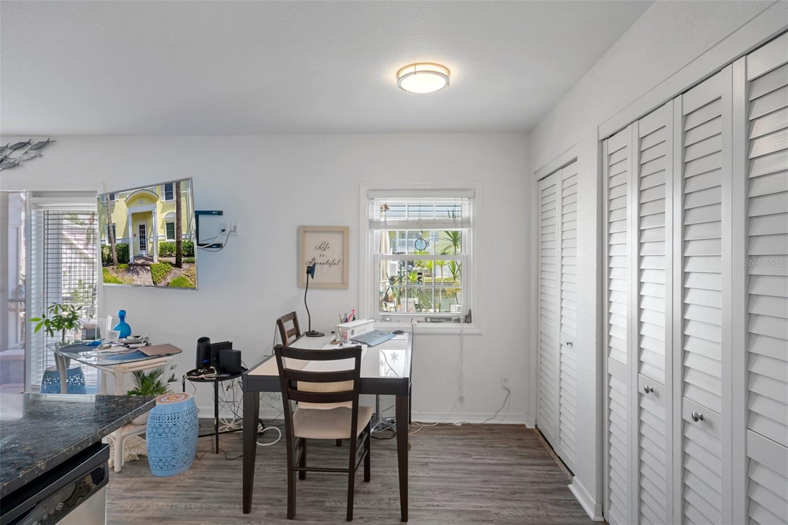 Image 31 of 69 For 5174 Beach Drive Se B