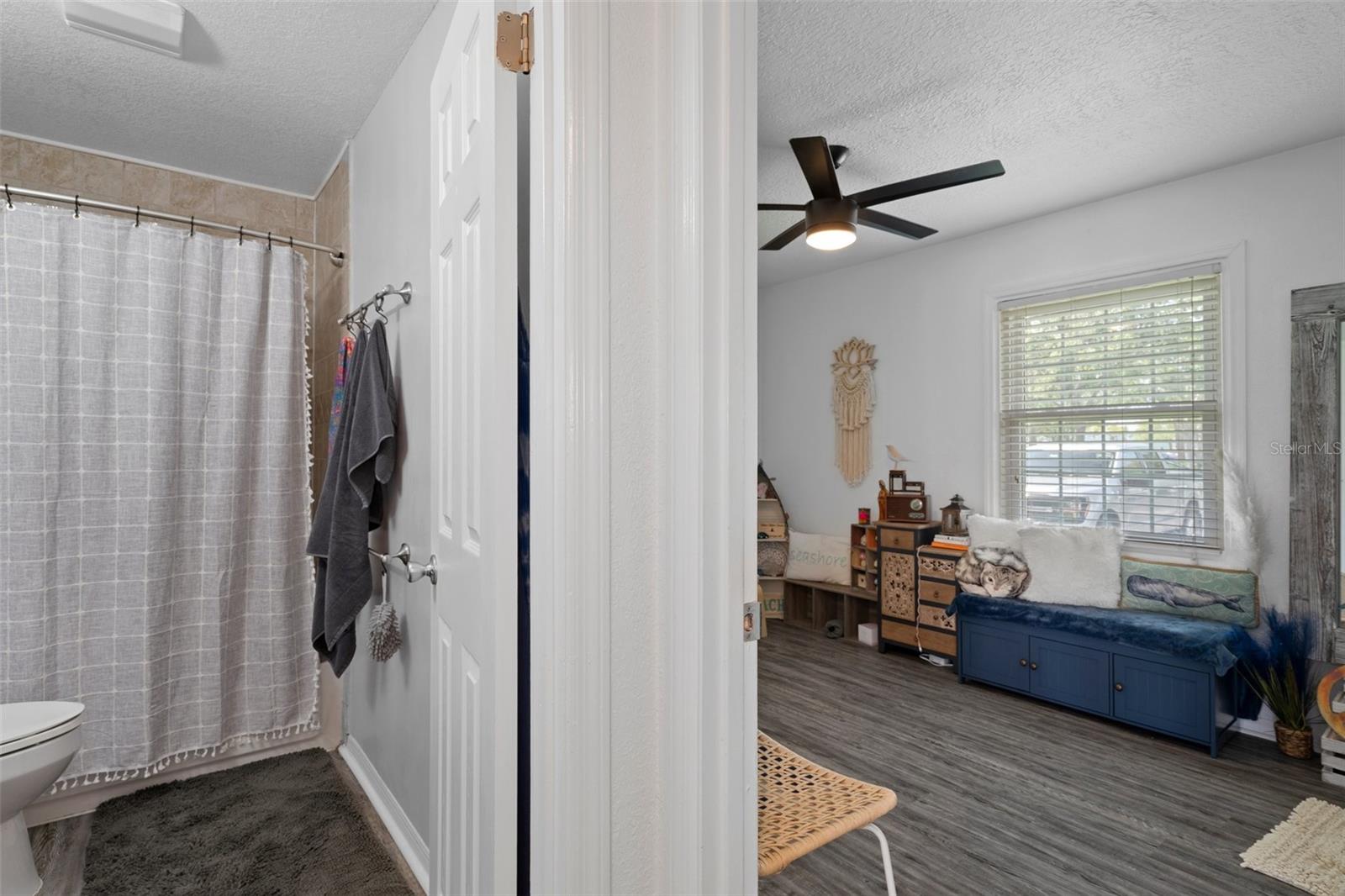 Image 35 of 69 For 5174 Beach Drive Se B