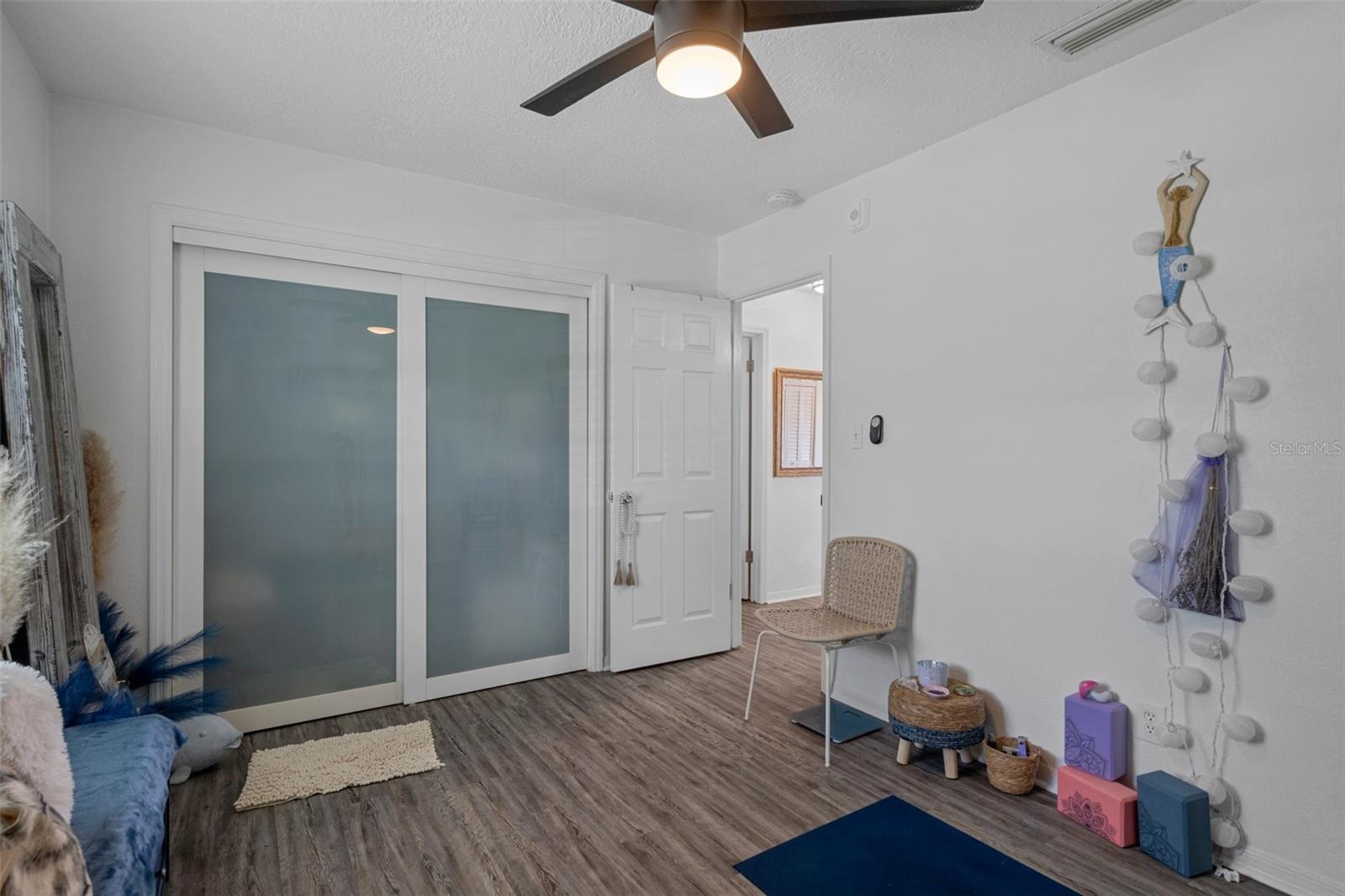 Image 39 of 69 For 5174 Beach Drive Se B