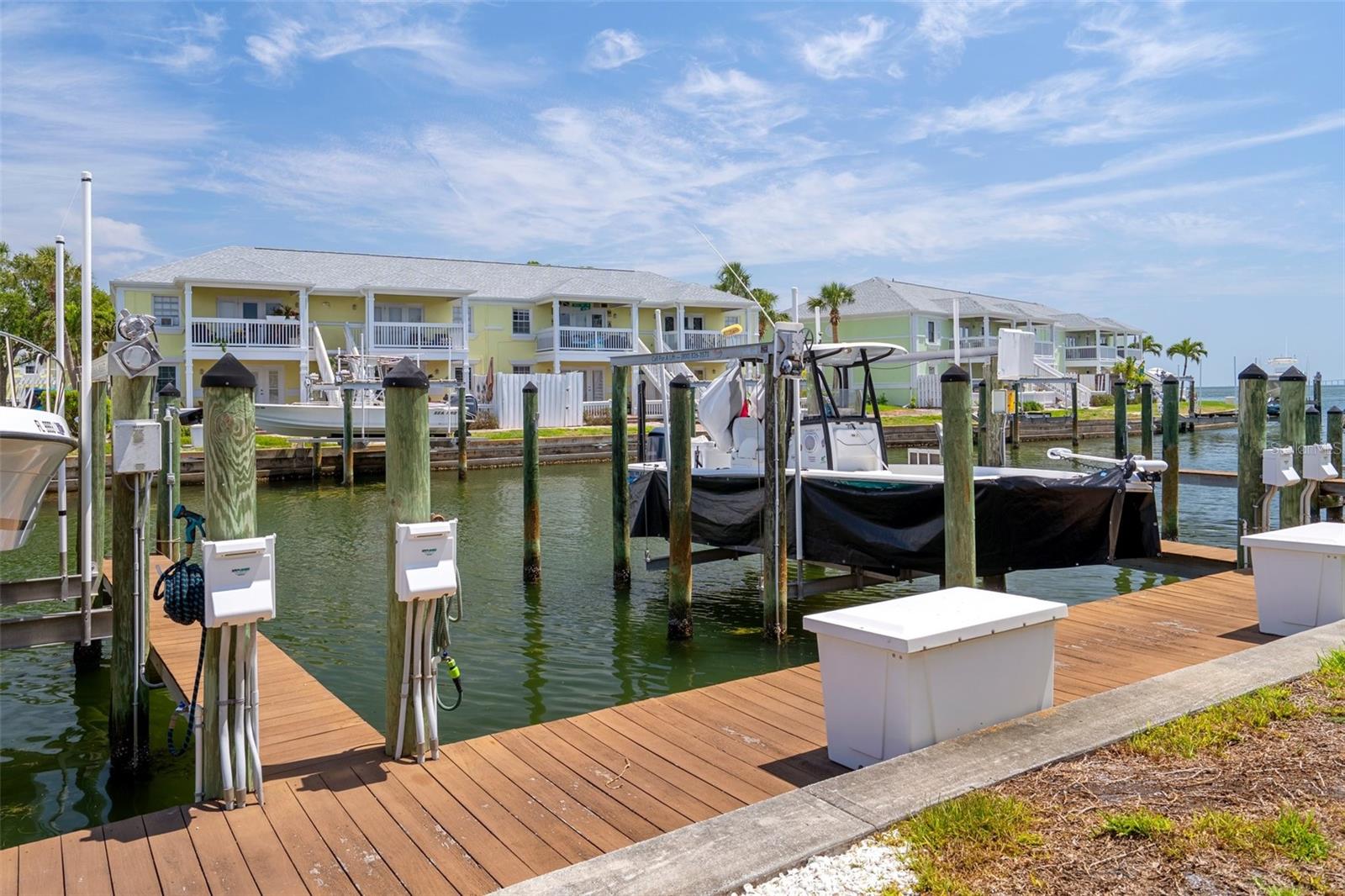 Image 50 of 69 For 5174 Beach Drive Se B