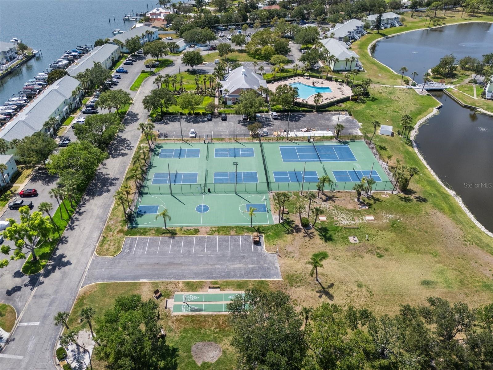 Image 64 of 69 For 5174 Beach Drive Se B