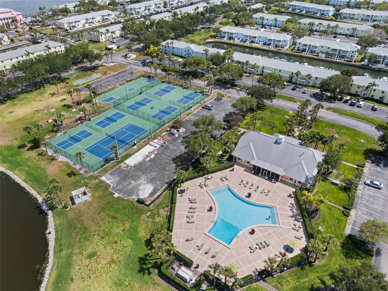 Image 66 of 69 For 5174 Beach Drive Se B