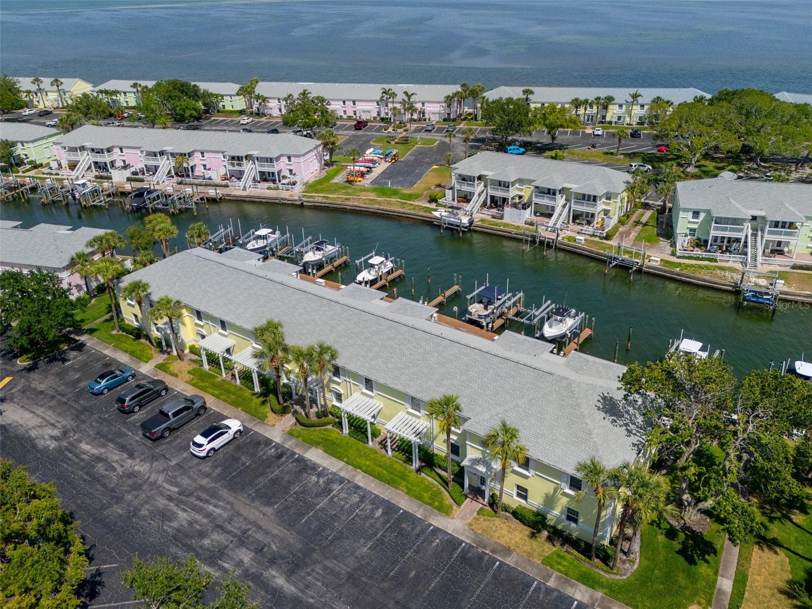Image 7 of 69 For 5174 Beach Drive Se B