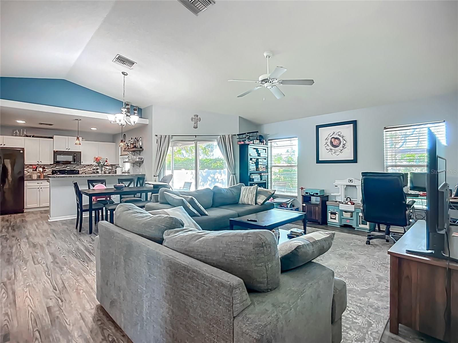 Image 4 of 36 For 3212 55th Street E