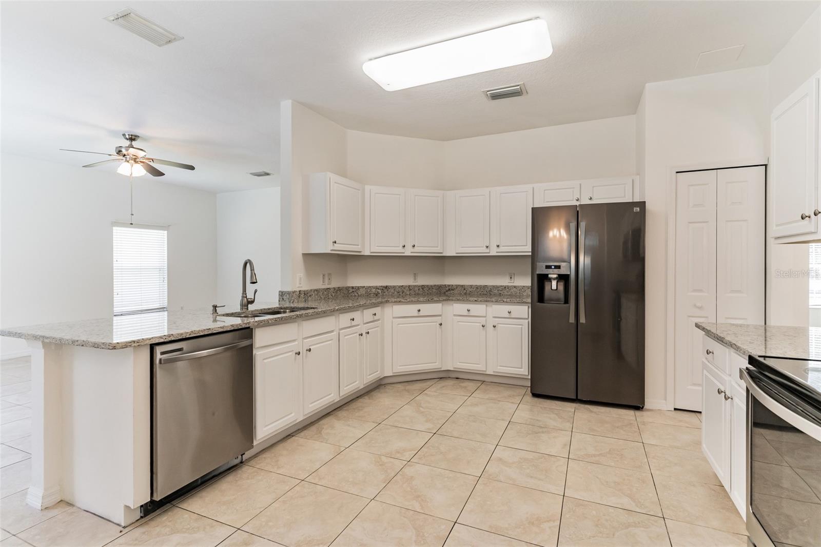 Image 13 of 29 For 2433 Huron Circle