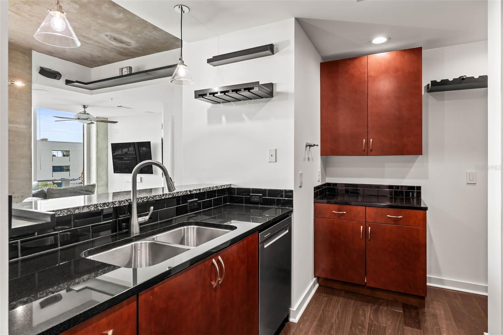 Image 22 of 27 For 777 Ashley Drive 402