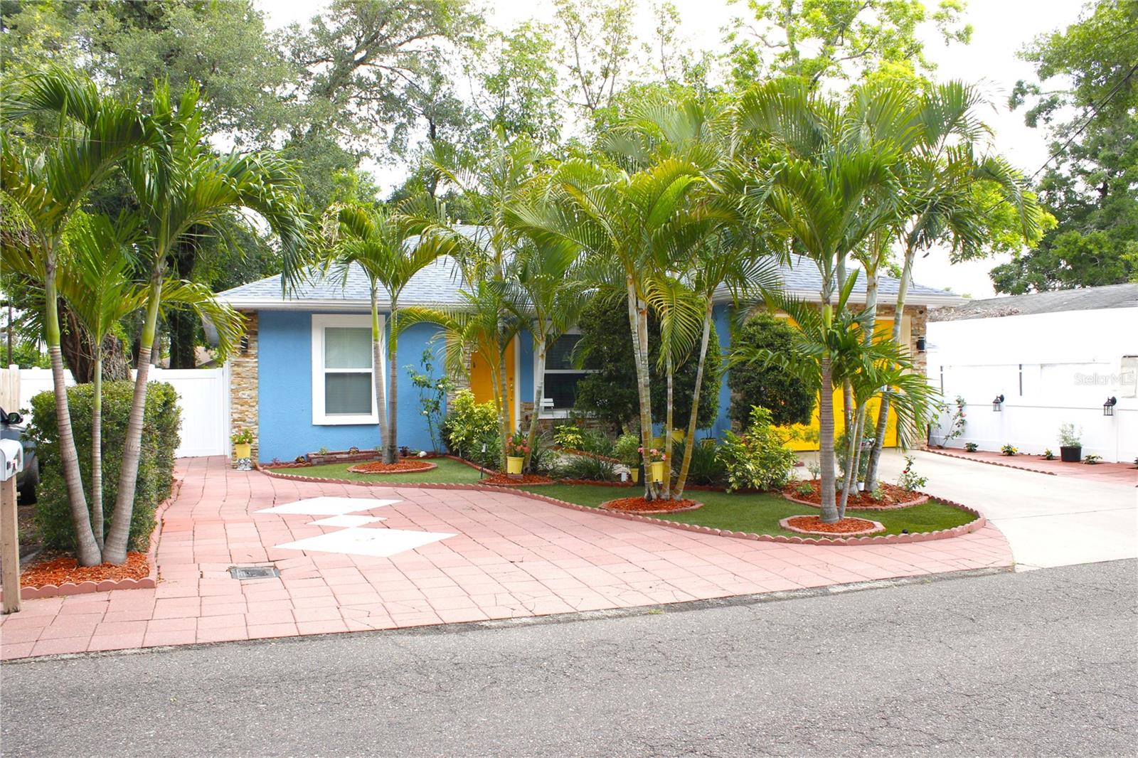 Image 4 of 54 For 3306 Chelsea Street