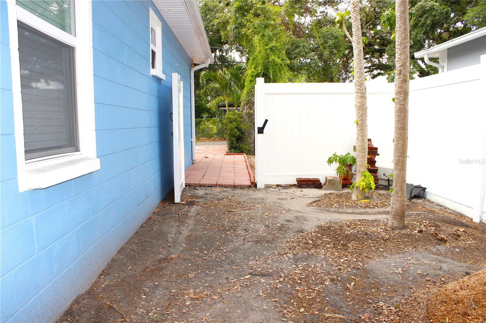 Image 43 of 54 For 3306 Chelsea Street