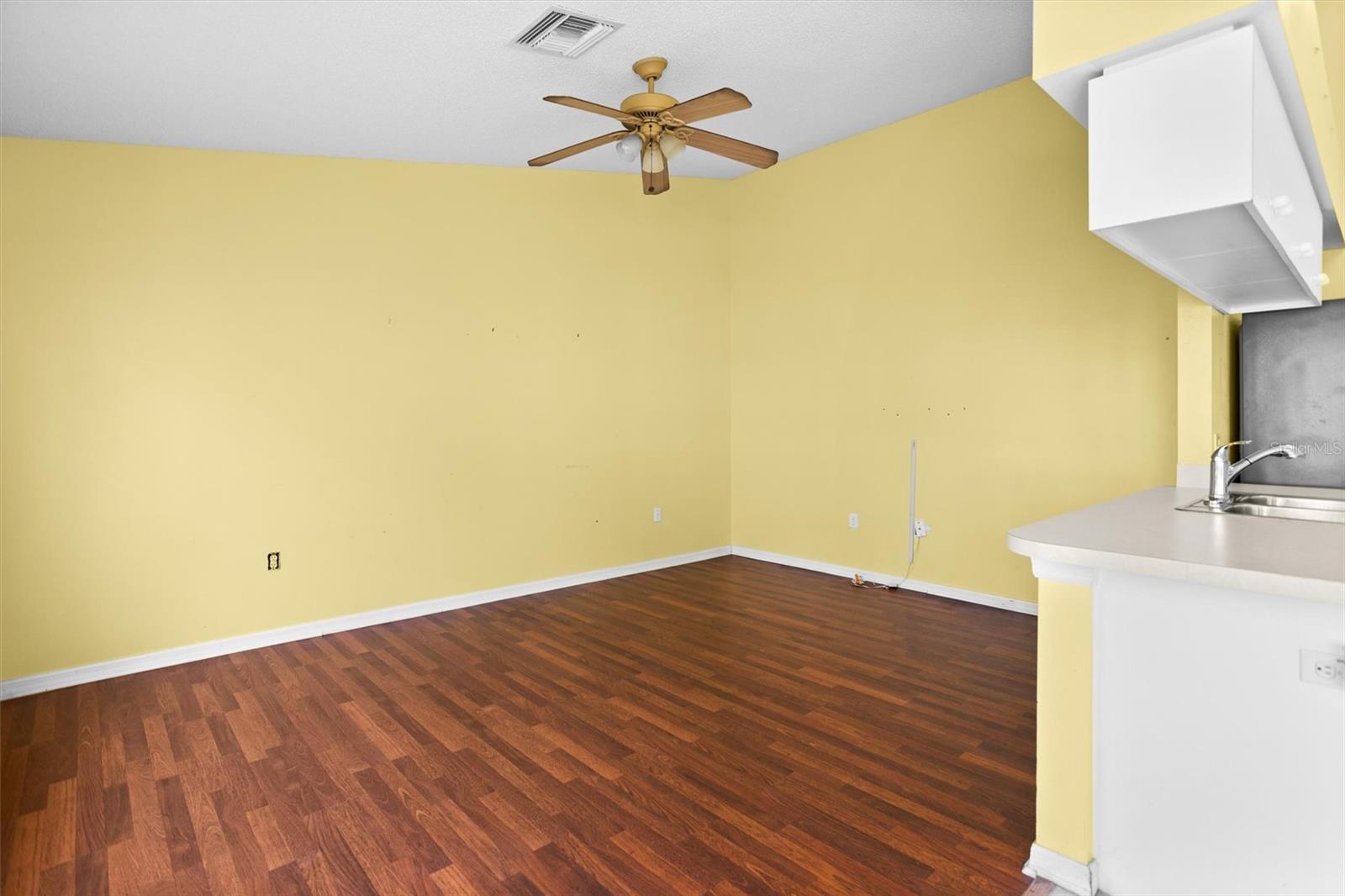 Image 11 of 62 For 1046 Almondwood Drive