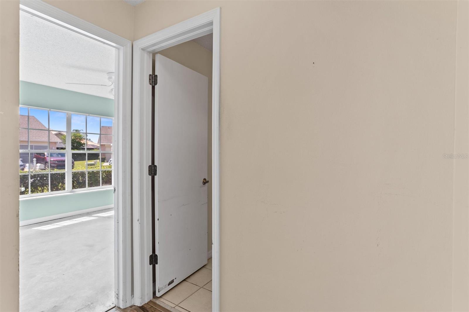 Image 19 of 62 For 1046 Almondwood Drive