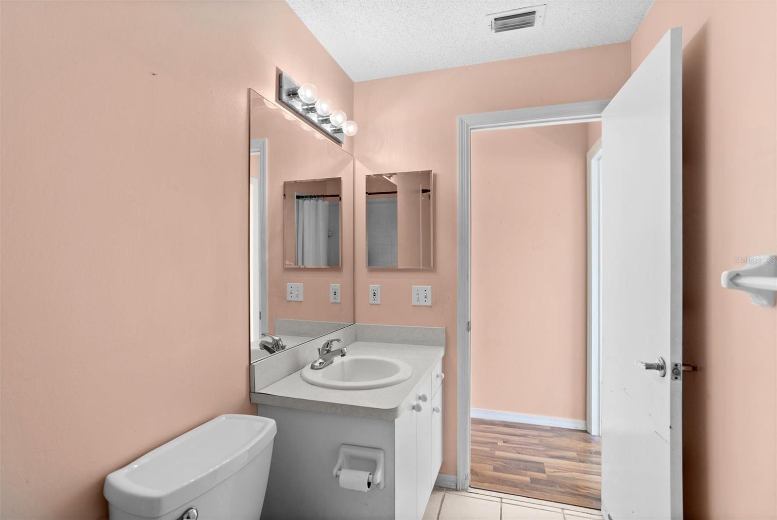 Image 21 of 62 For 1046 Almondwood Drive