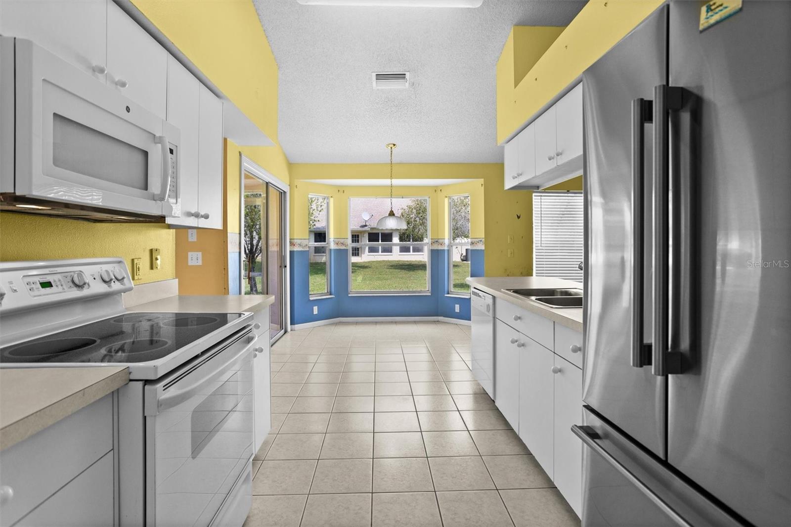 Image 5 of 62 For 1046 Almondwood Drive