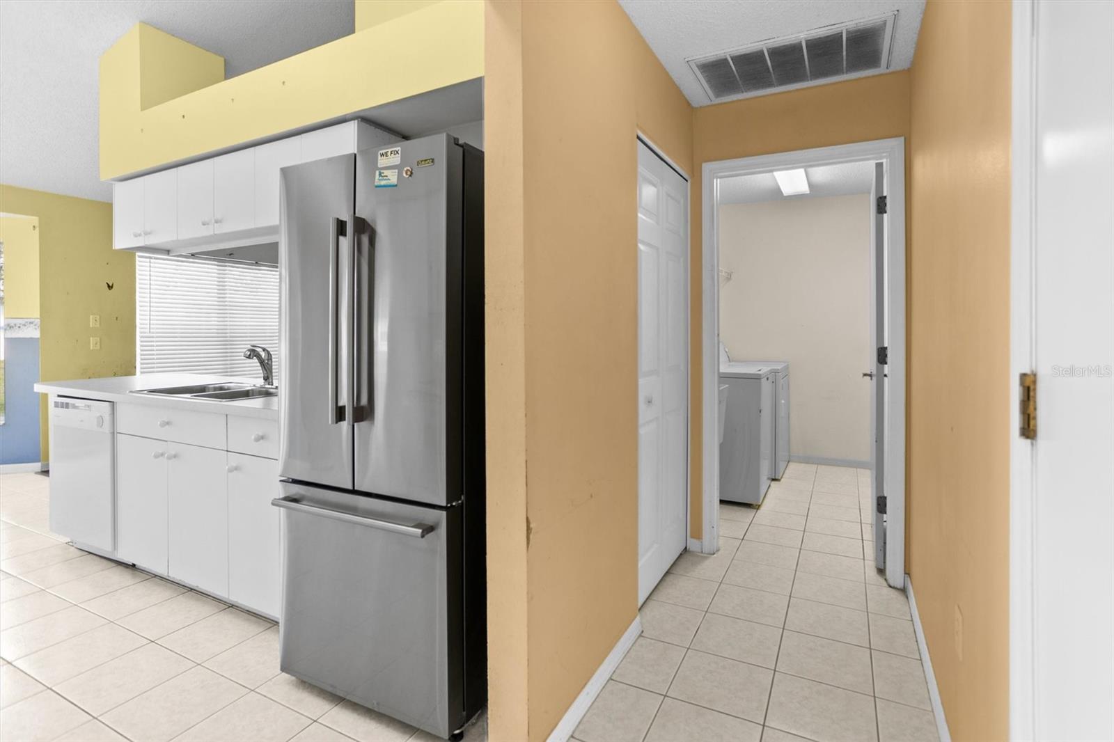 Image 6 of 62 For 1046 Almondwood Drive