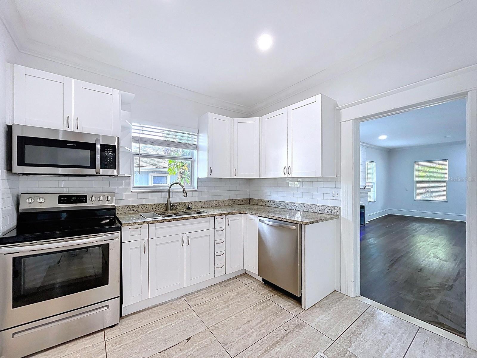 Image 11 of 31 For 3706 Ola Avenue