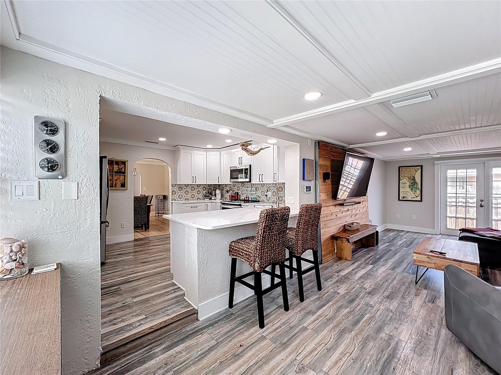 Image 21 of 52 For 4231 8th Street N