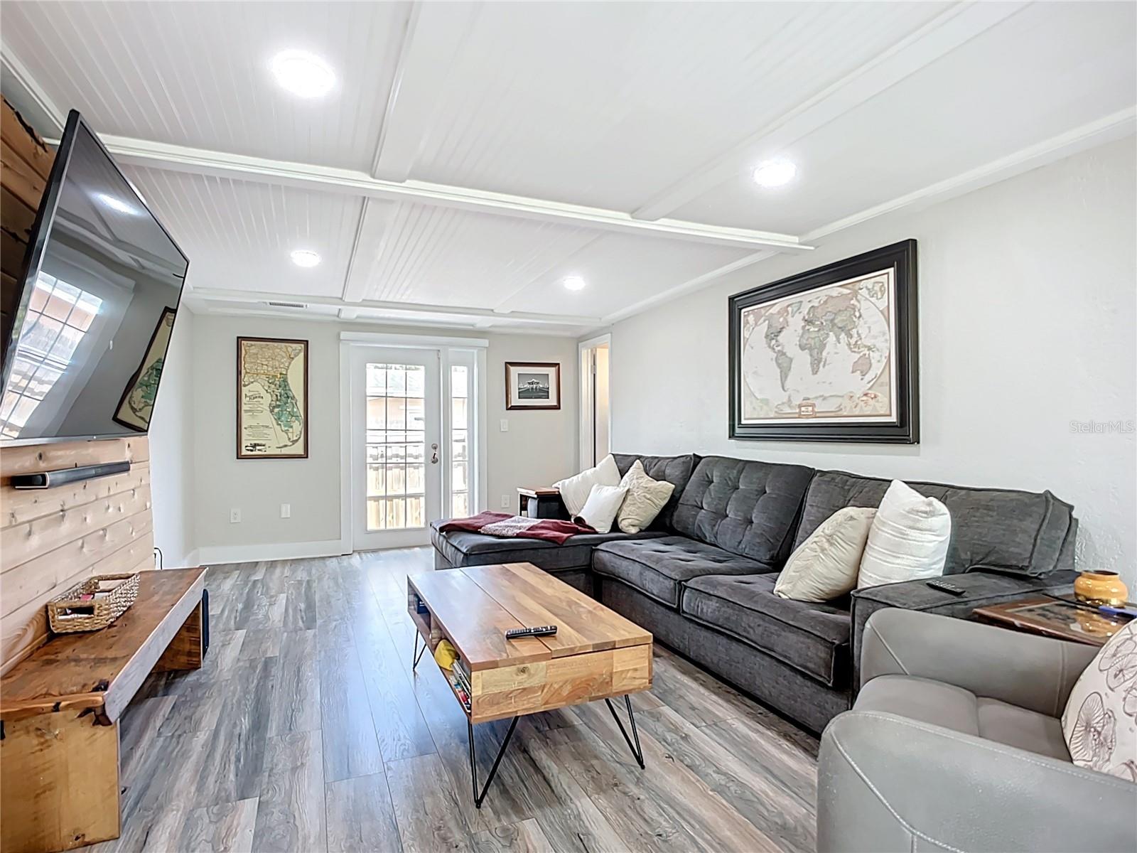 Image 23 of 52 For 4231 8th Street N