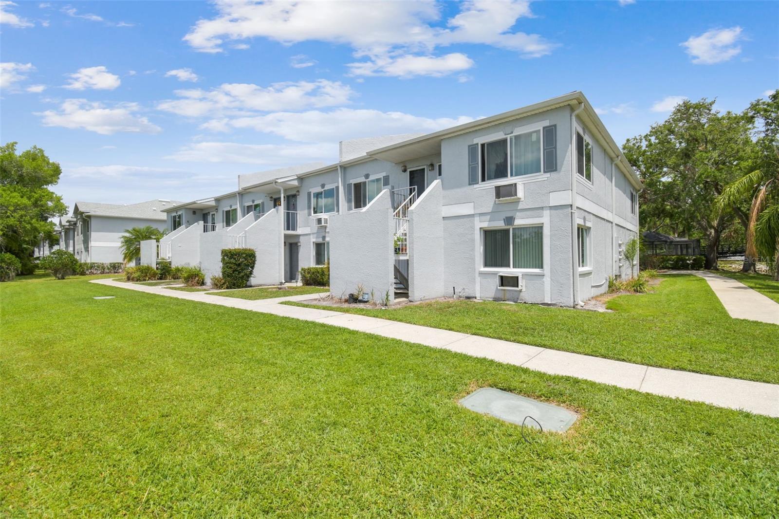 Image 26 of 79 For 4141 Dolphin Drive 4141