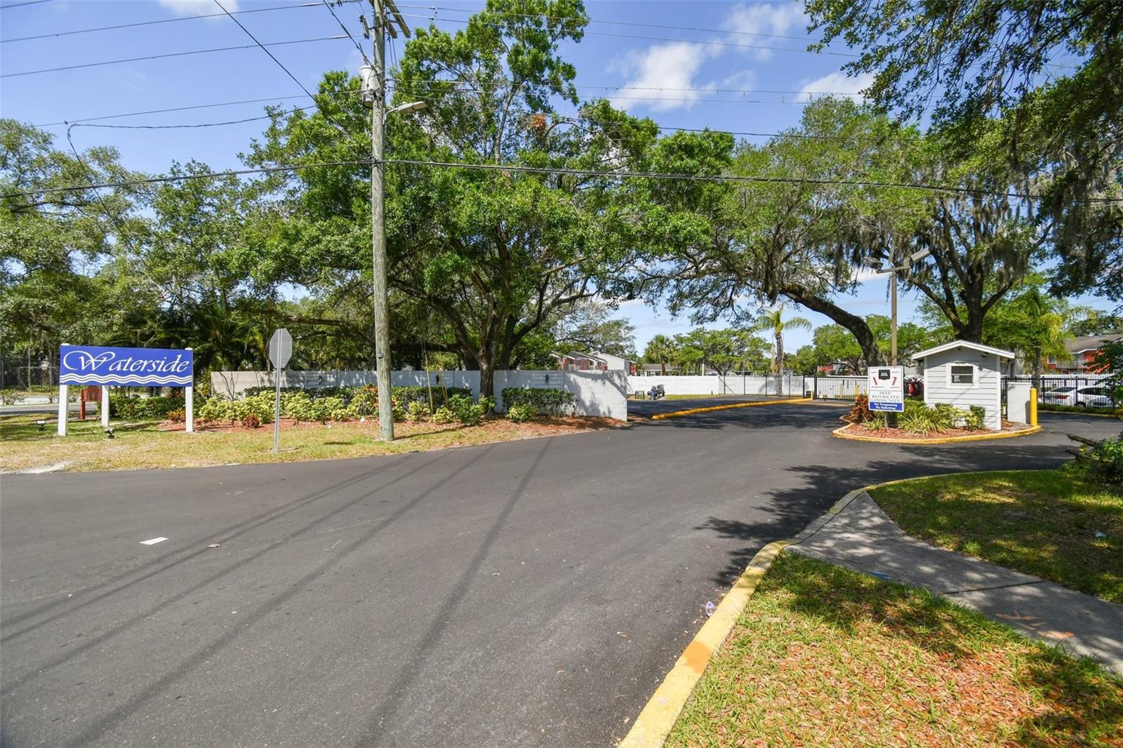 Image 41 of 79 For 4141 Dolphin Drive 4141