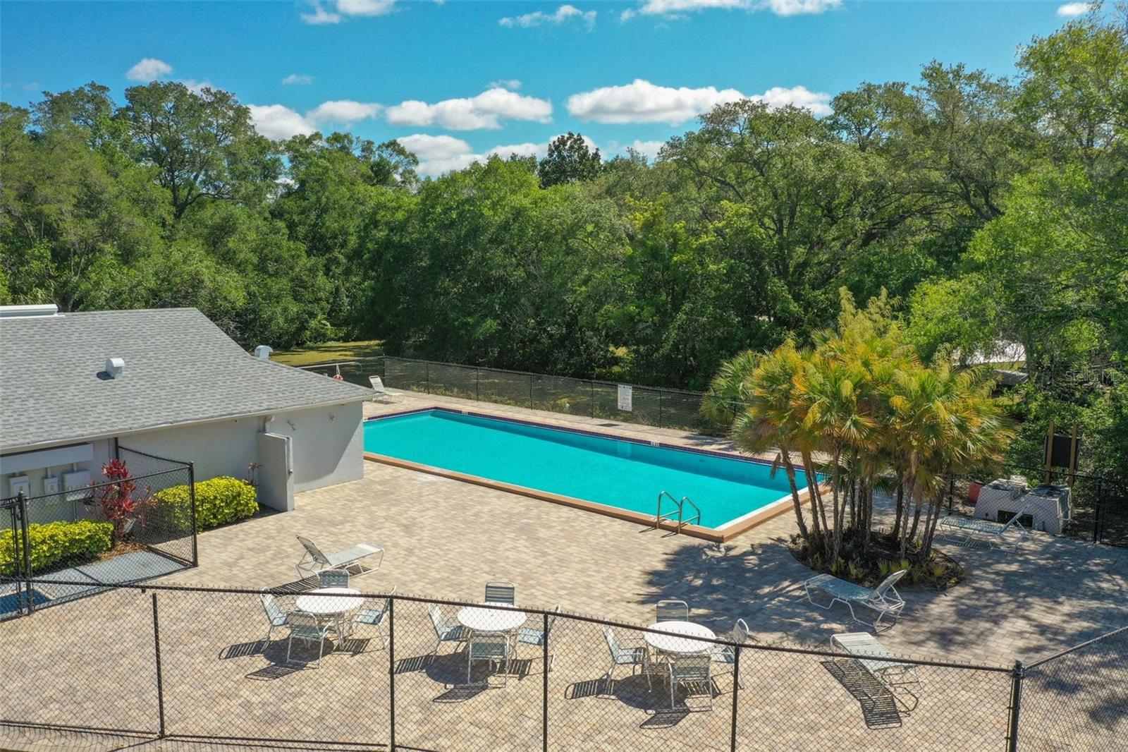 Image 47 of 79 For 4141 Dolphin Drive 4141