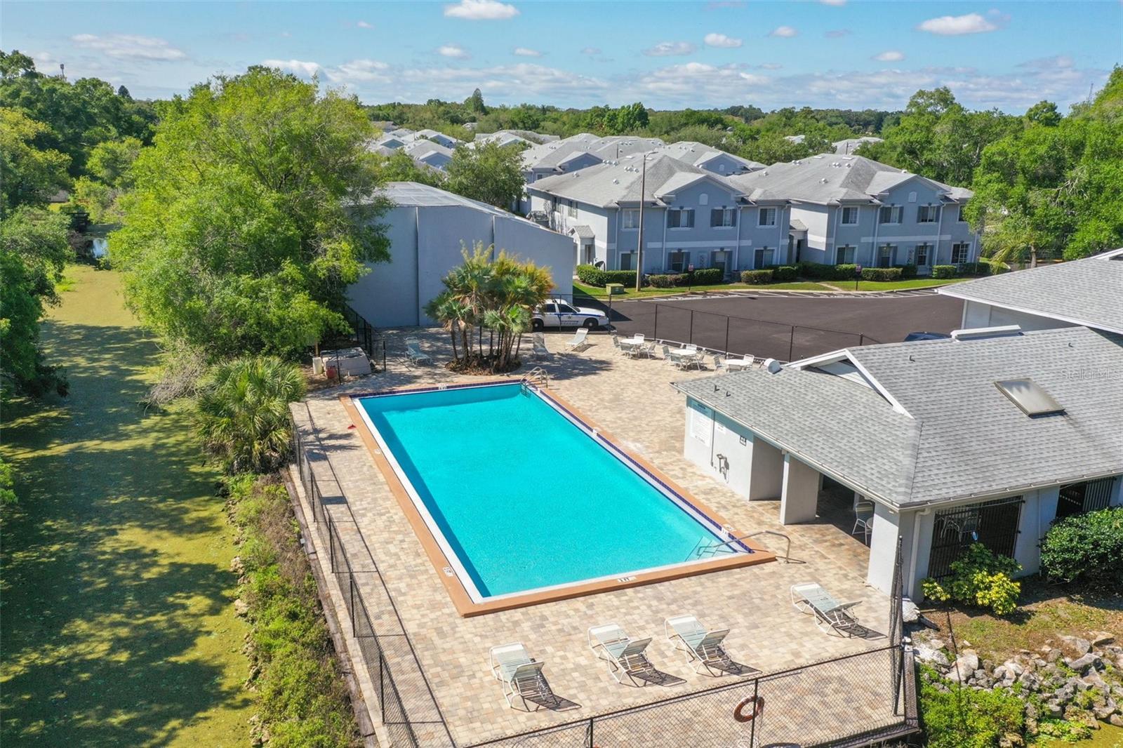 Image 50 of 79 For 4141 Dolphin Drive 4141
