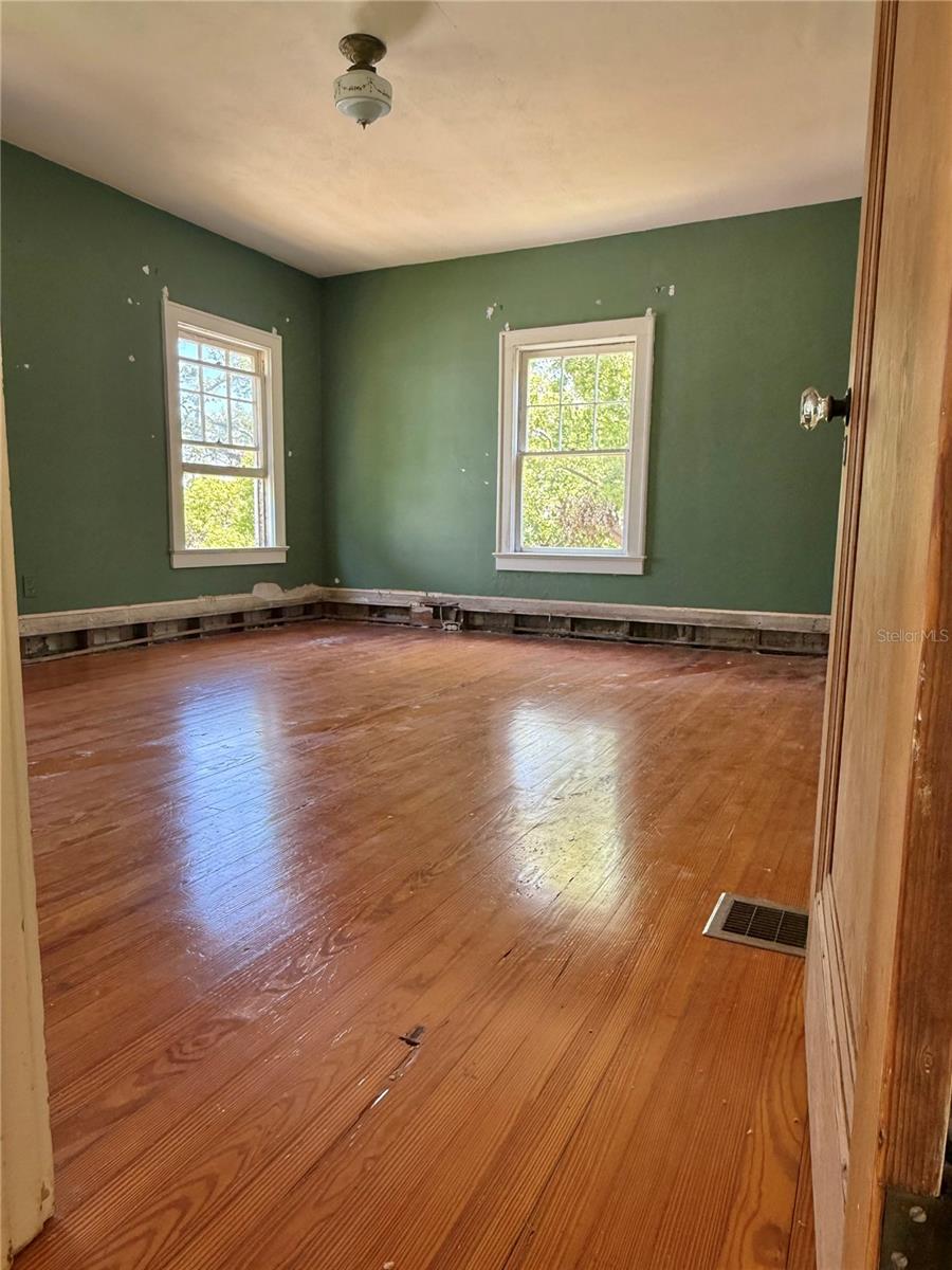Image 15 of 21 For 311 Prescott Avenue