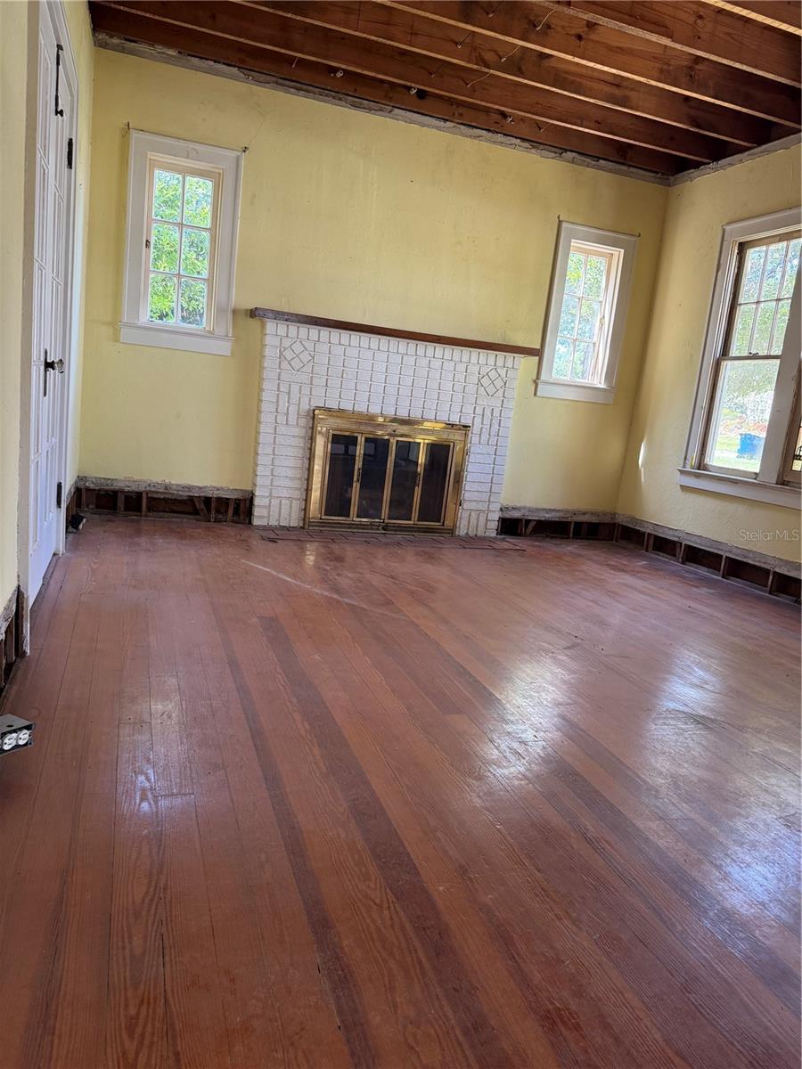 Image 2 of 21 For 311 Prescott Avenue