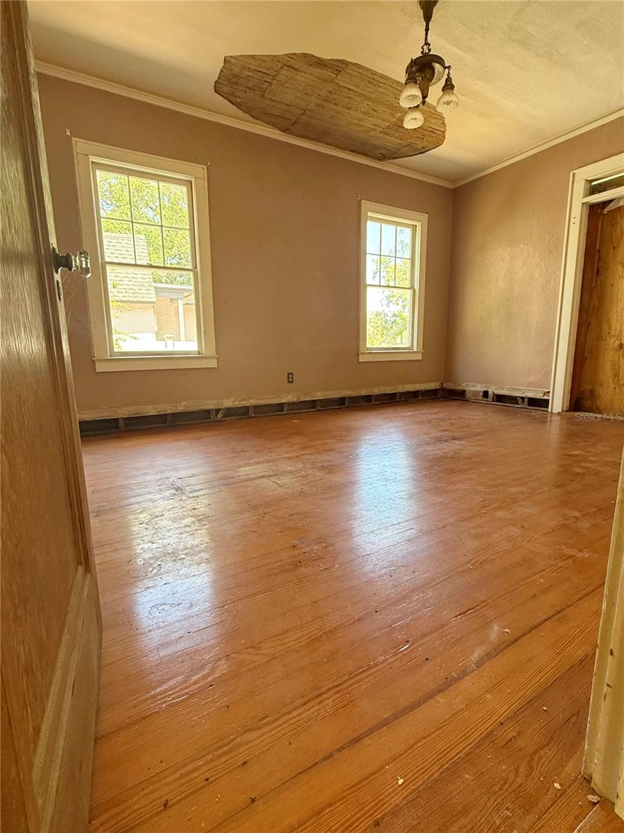 Image 7 of 21 For 311 Prescott Avenue
