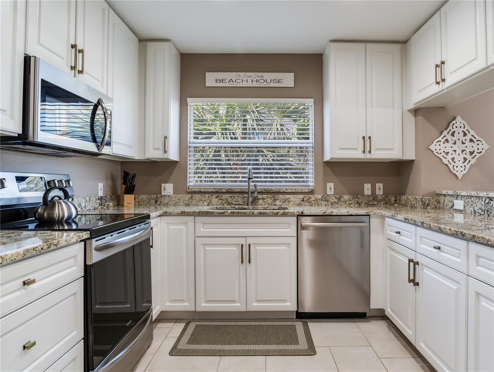 Image 26 of 62 For 425 150th Avenue 2301