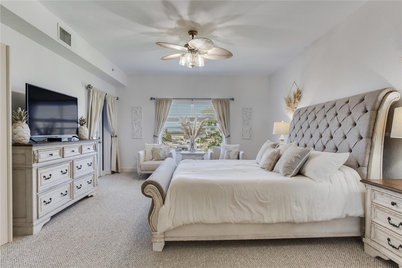 Image 29 of 62 For 425 150th Avenue 2301