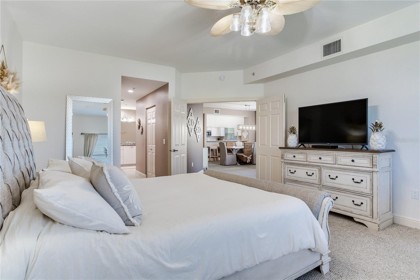 Image 32 of 62 For 425 150th Avenue 2301