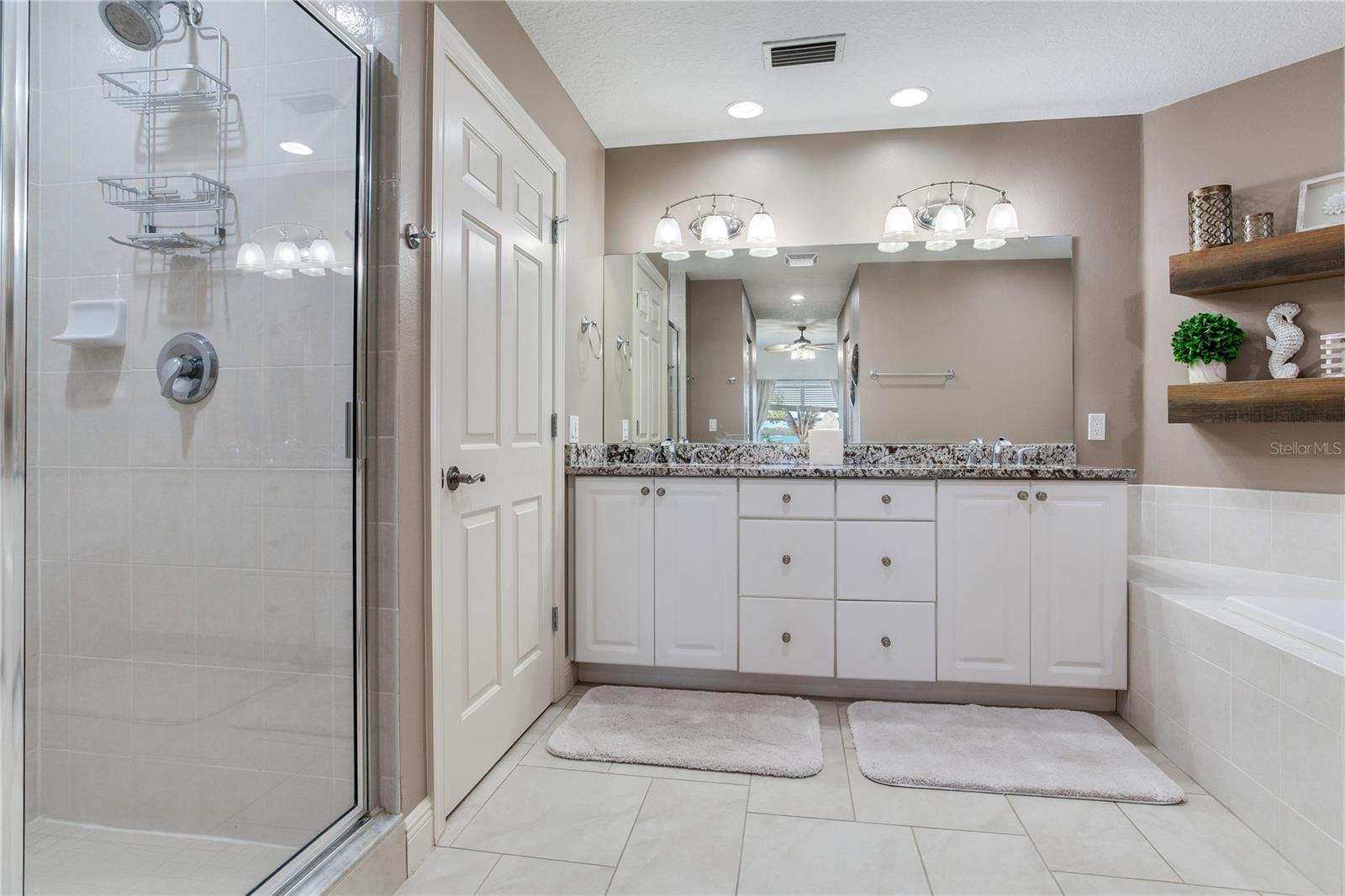 Image 34 of 62 For 425 150th Avenue 2301