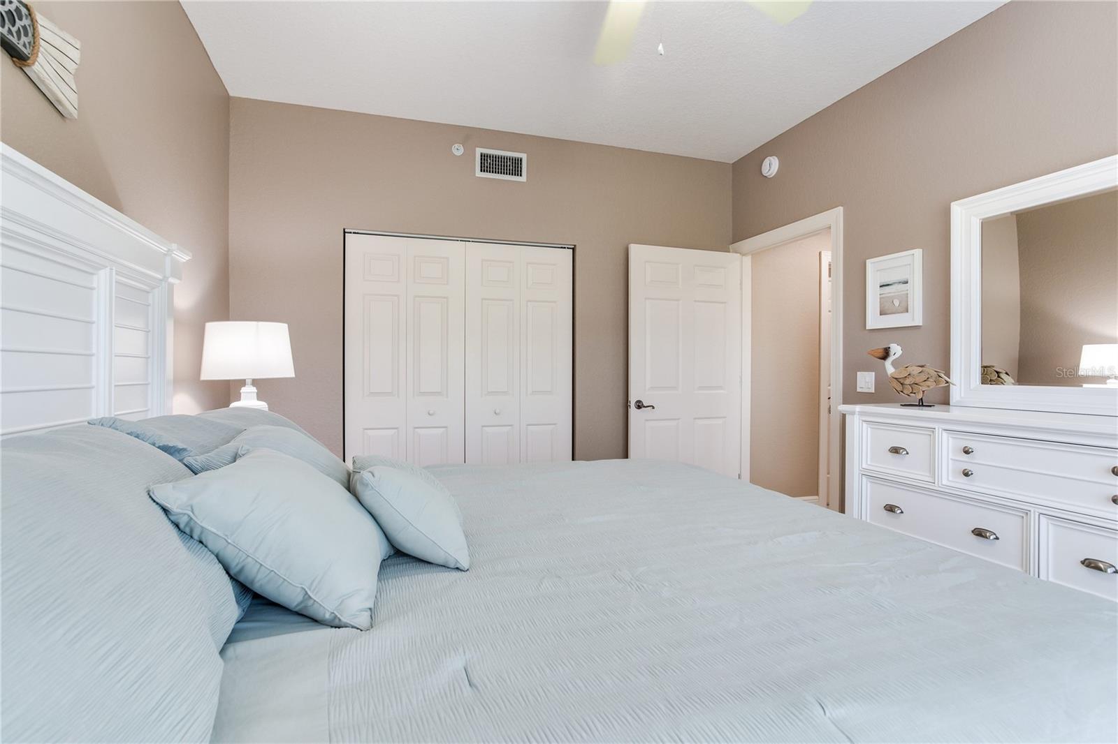 Image 38 of 62 For 425 150th Avenue 2301
