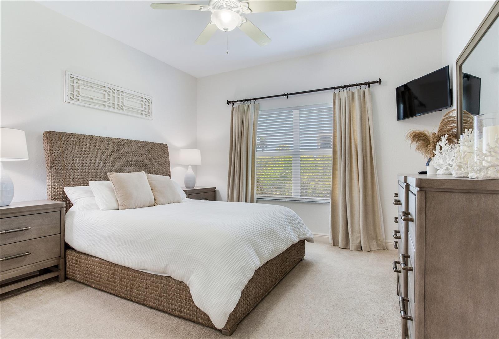Image 40 of 62 For 425 150th Avenue 2301