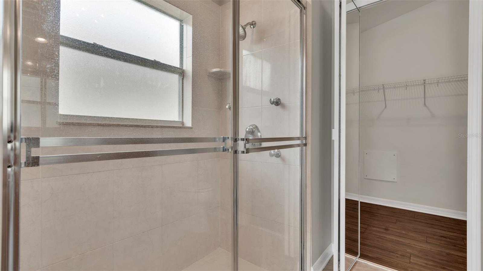 Image 18 of 31 For 9253 Beaufort Court